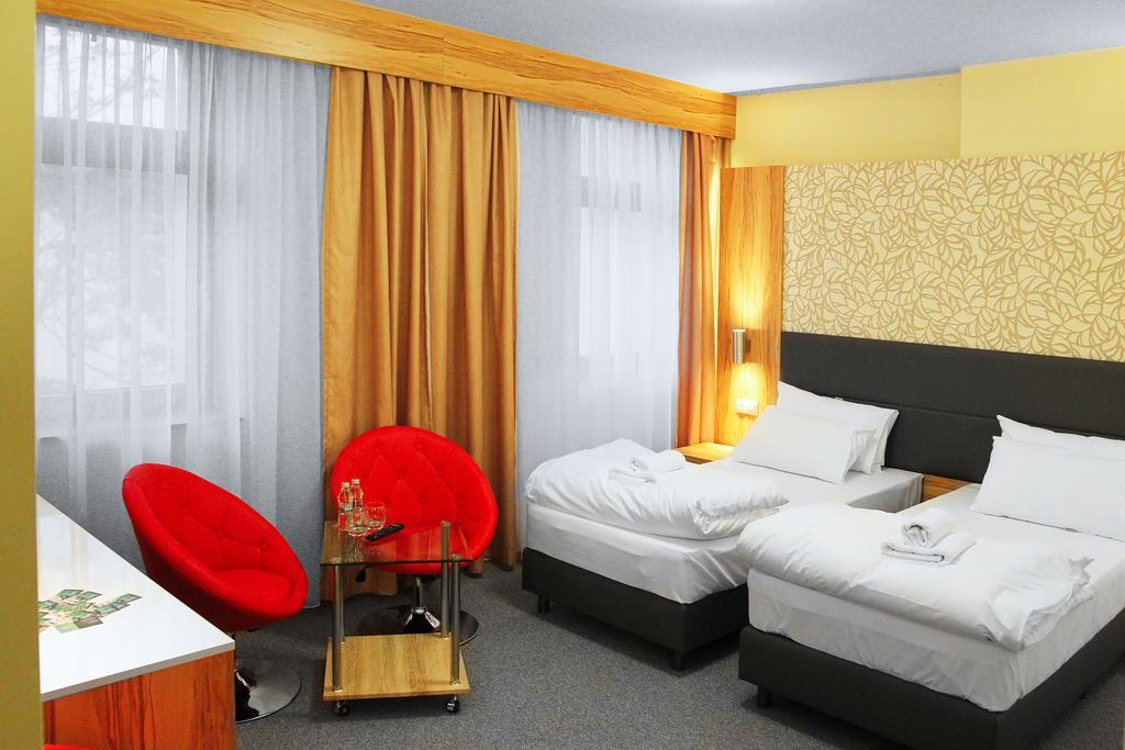 Hotel Przy Baszcie Legnica Zimmer foto
